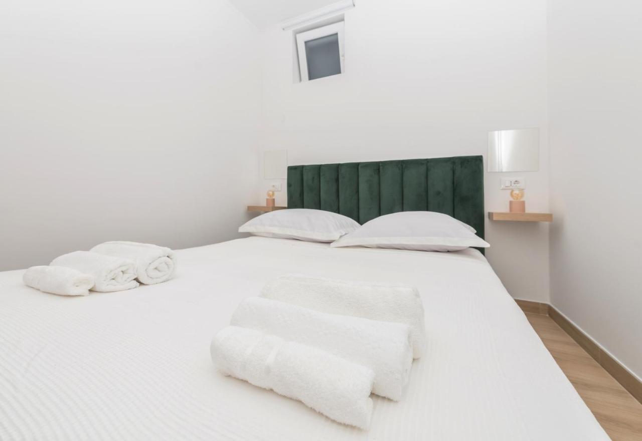 Apartment Maro - Baška Voda Buitenkant foto